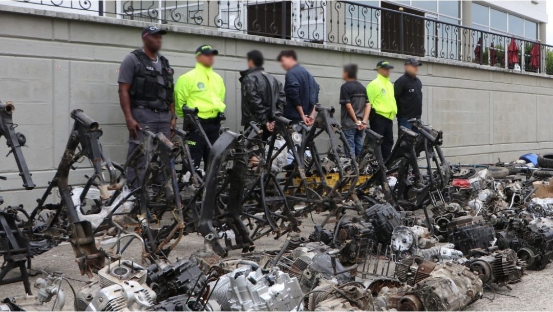 Imagen de Desmantelan en Pereira desguazadero ilegal de motocicletas en la comuna Cuba