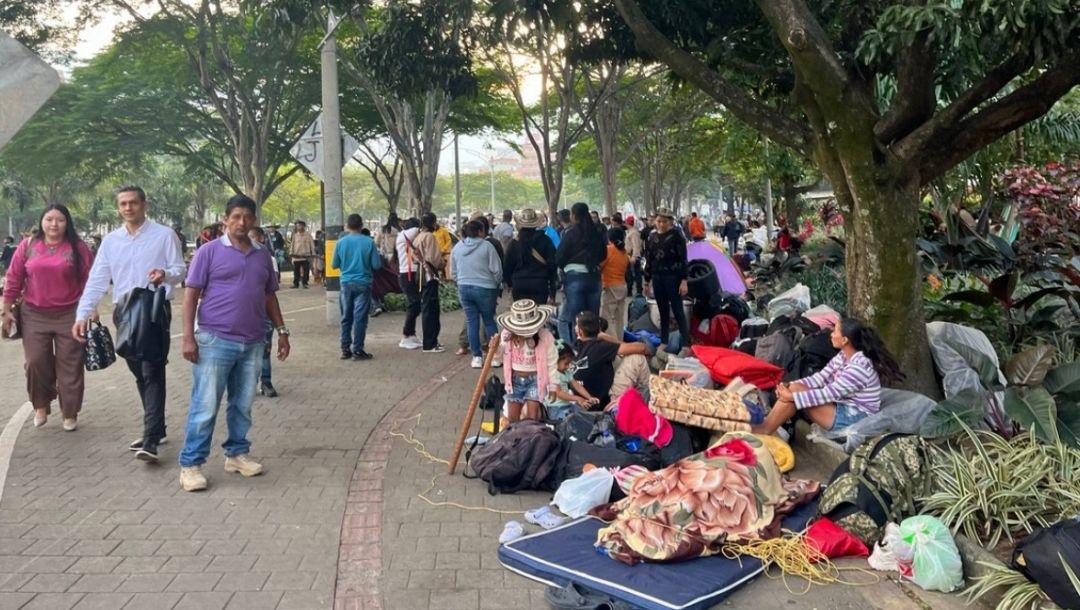 Imagen de Indígenas bloquean La Alpujarra en Medellín para exigir diálogo con la Gobernación