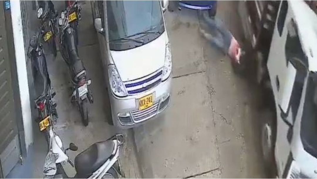 Imagen de Camión sin frenos atropelló a motociclista en Ocaña y sobrevivió de milagro